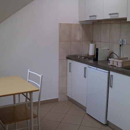 Studio Apartments & Rooms Lela, Sipan Island Sipanska Luka  Exterior photo