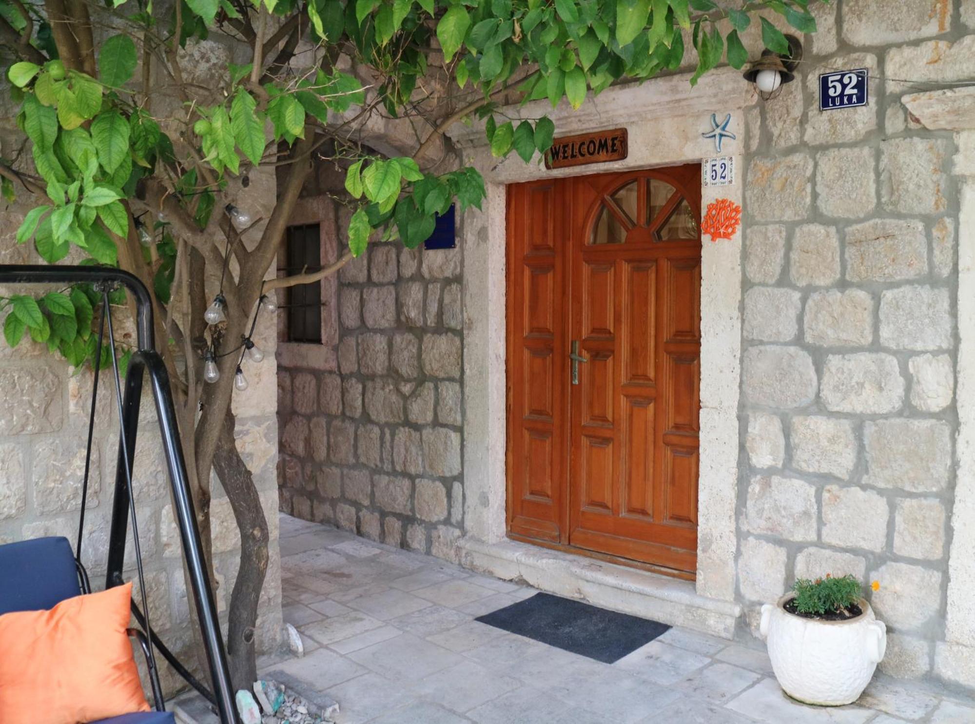 Studio Apartments & Rooms Lela, Sipan Island Sipanska Luka  Exterior photo