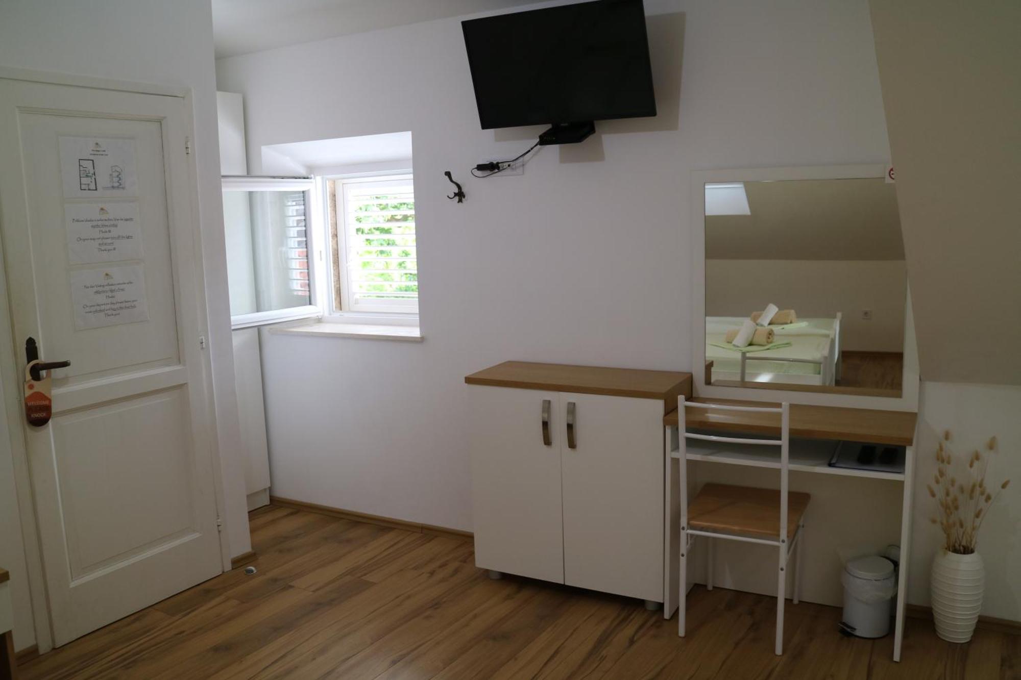 Studio Apartments & Rooms Lela, Sipan Island Sipanska Luka  Room photo